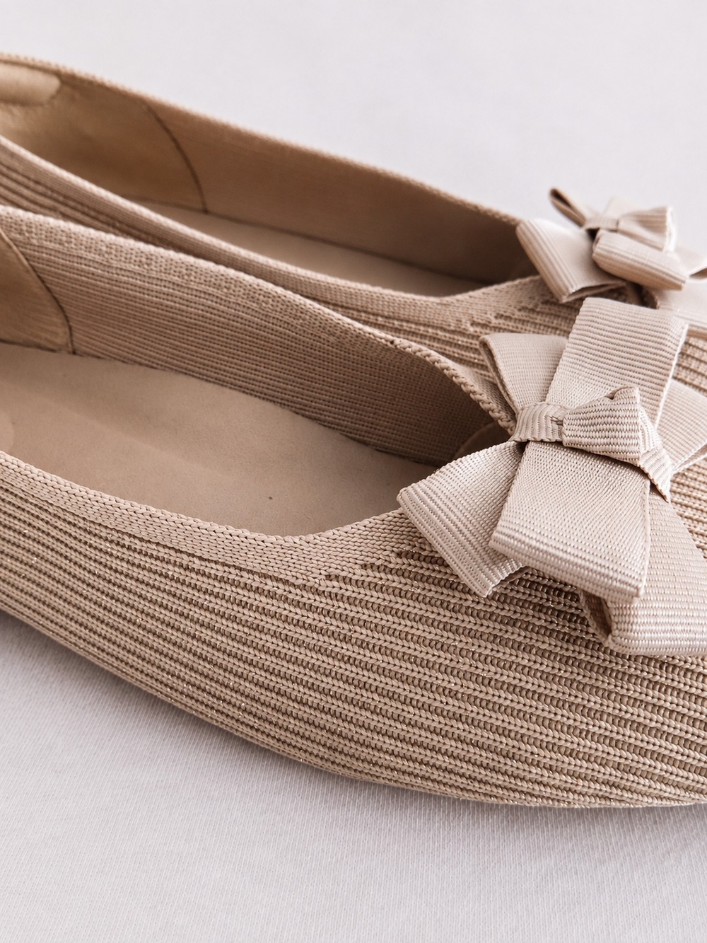 VIVAIA Women’s Ballet Flats 41.5 Beige Gold Metallic Sparkle Knit Bow Square Toe - Picture 2 of 7